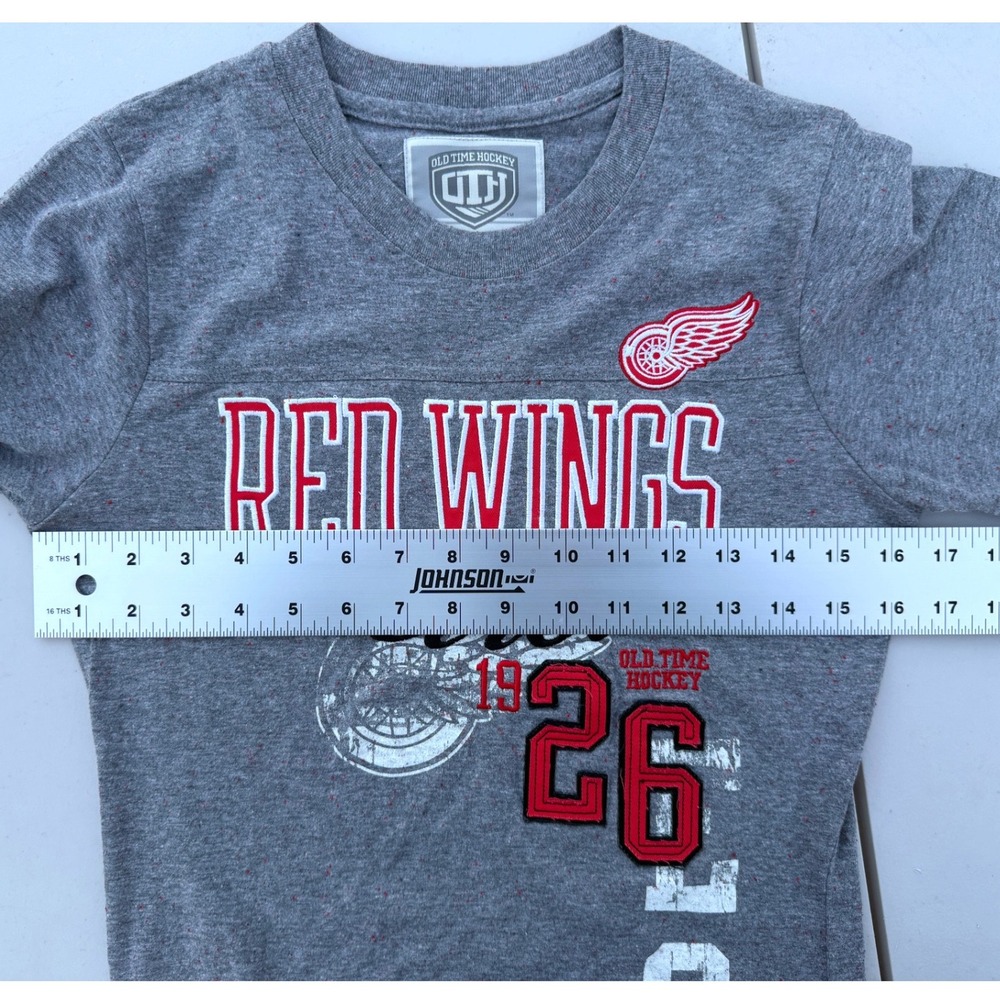 Old Time Hockey Detroit Red‎ Wings Womens Small Gray Graphic T-Shirt NHL Newbury - Picture 8 of 8